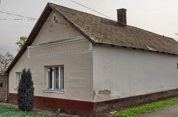 szemléltető ábrákkal és helyben készült fényképekkel.