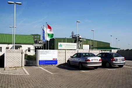 Ipari területen önálló építményként elhelyezhetők kiszolgáló épületek, üzemi létesítmények, ipari épületek. Mátyásdombon csarnoképületek találhatók.