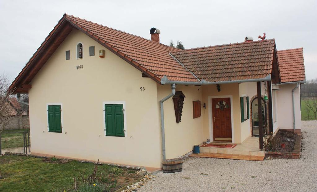 Az eltérő, kirívó színű épületek nem illeszkednek a meglévő