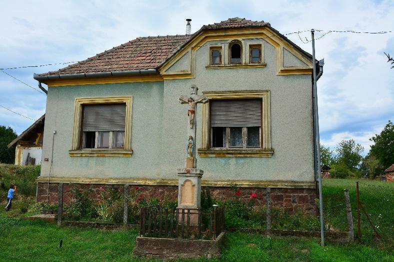 kontytetős épületek is