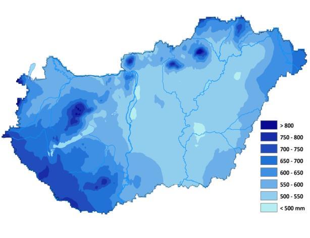 A megye Duna-Tisza közi Homokhátsági területein 500-550 mm közötti éves csapadékmennyiség jellemző, de van, ahol 500 mm alatti csapadék hullik sokéves átlagban (11. ábra, bal panel).