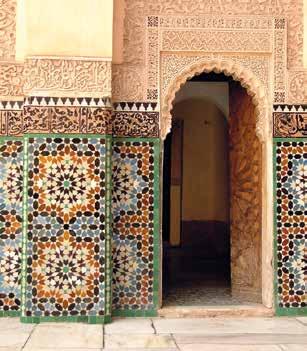 It is based on vegetables and fruits. An important meal is the tajine, which is made with meat, potatoes and vegetables. It is served in a pottery, which is also called tajine.