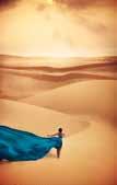 the precipice of time, through his photos and writings. He uses his experience to realise dreams that make the world a better place. Dr.