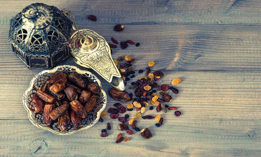 A ramadán Amikor a lélek erősebb a testnél The Ramadan When the soul is stronger than the body Ramadánkor megfordul a világ azokban az országokban, ahol a muszlimok vannak többségben.