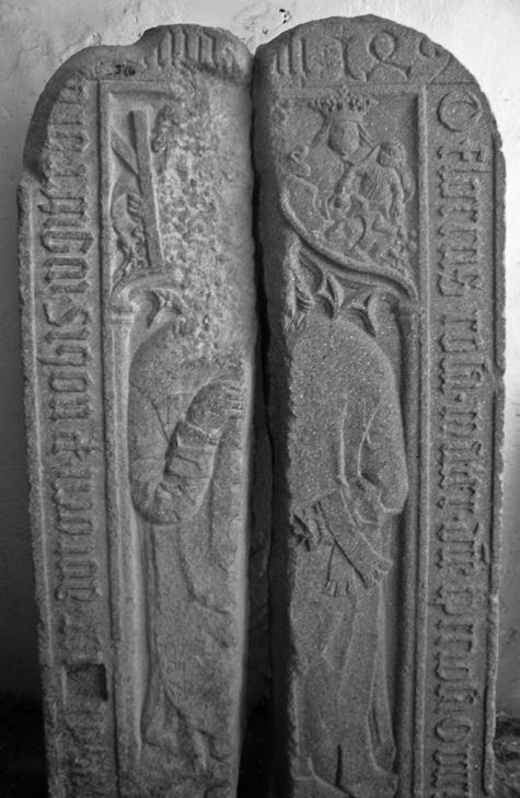 Mint egy halott a kripta mélyiről emléke fölött, a mellette álló pillérre helyezett bronz táblán volt olvasható egy a hiábavalóságról szóló versben: 42 Unde superbis homo cujus conceptio culpa, Nasci
