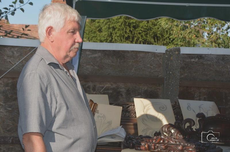 bemutatásra.