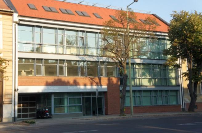 Membrántechnika a víz- és szennyvíztisztításban az SZTE Mérnöki Karán Dr. Kertész Szabolcs tudományos munkatárs http://www.mk.u-szeged.