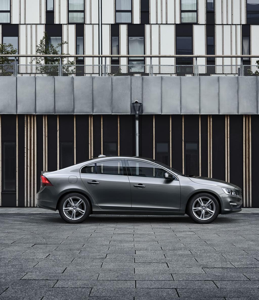 CO 2 kibocsátás: 102 161 g/km, üzemanyag-fogyasztás: 3,9 6,9 l/100 km A Volvo S60 többféle