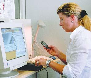 Az ergonómiai szempontok figyelmen kívül hagyásával létesített, túlzsúfolt munkakörnyezet károsítja az egészséget Veszélyek az irodában Könnyen elkerülhetik a számítógépes munkával járó egészségügyi