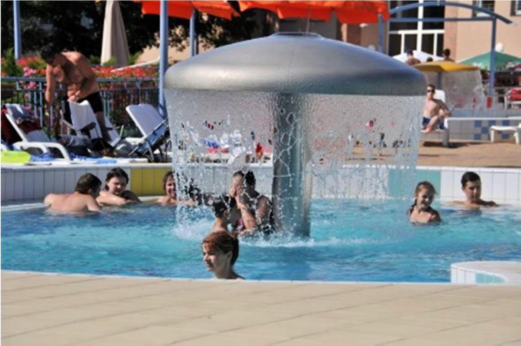 Élményfürdő sodró medencéjére vonatkozó vizsgálatok Egyéb megjegyzések: - MSc projektfeladatként is felvehető, egyeztetés után - Határidős ipari projekthez kapcsolódó feladat.