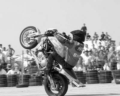 Tarcal Sportpálya Borfalu 20 h Streetfigter show ERDŐS CSABA 21 23h SZTÁRVENDÉG GÖNCZI GÁBOR és a