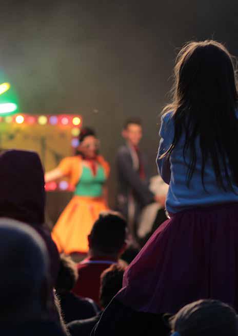 06. 23., péntek 21.00 22.30 OCHO MACHO-koncert a Fő téren 23.00 1.00 UTCABÁL DJ Newikkal a Fő téren 06. 24., szombat 8.30 13.00 BOULE-VERSENY a Karinthy utcai iskolaépület pályáján 9.30-, 12.