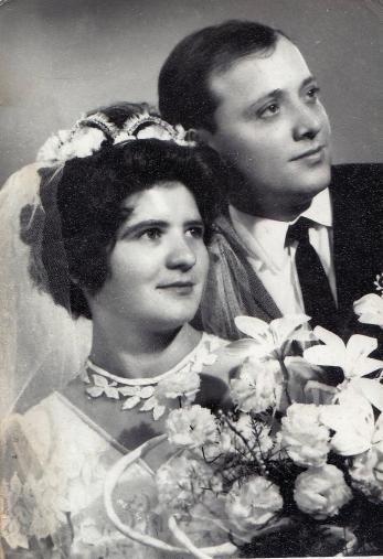 14. Ingatlan ajánlat MEZŐBERÉNYBEN A 47-ES FŐÚT MELLETT TÖBB FUNKCIÓRA IS ALKALMAS ÉPÜLET KIADÓ, BÉRBEADÓ, ELADÓ. Az ingatlan üzleti, ipari tevékenységre is kiválóan alkalmas.