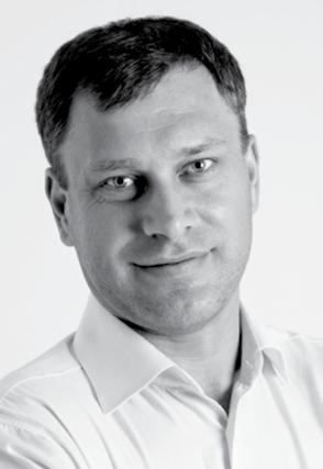 köszöntő Tisztelt Olvasó! kedves jelenlegi és jövőbeli Tagtársunk! 11 éven át végzett áldozatos és sikeres, elismert munka után leköszönt Prof. Dr.