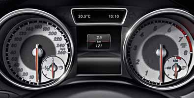 abroncsokkal (a CLA 220 CDI, CLA 220 CDI 4MATIC, CLA 250, CLA 250 4MATIC modelleknél) Fekete lamellarácsos hűtőborítás, ezüstszínűre fényezett lamella és krómbetét Kétcsöves kipufogórendszer,