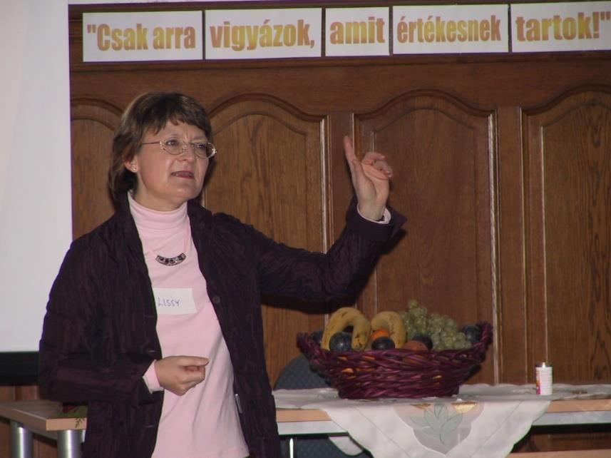 Kiskamasz felvilágosító foglalkozások MFM-Projekt Ciklus-show lányoknak A SZÉK