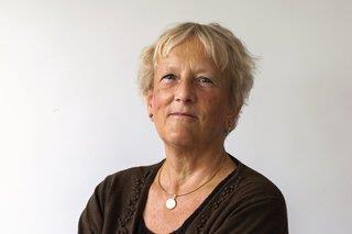 Elhunyt Cora van der Kooij holland ápoló, ápoláskutató Forrás Internet-helye: https://de.wikipedia.org/wiki/cora_van_der_kooij ; http://coravanderkooij.
