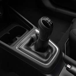 Az okostelefonnal összekapcsolható hangrendszer az Apple CarPlay, az Android Auto és a MirrorLink technológiákkal működik.