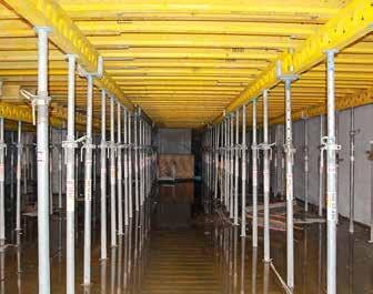 500 m 2 látszóbeton fal készül, míg a homlokzati elemek látszóbeton falfelülete 1.500 m 2 lesz.