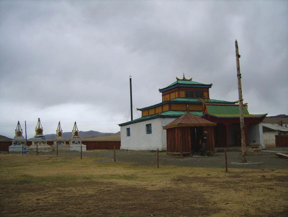 2007. Mongólia, Öwörxangai megye, Uyanga járás. 4. kép Gandancemplen kolostor. Majer Zsuzsa és  2007.