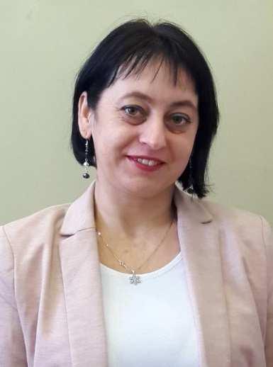 Cseppelyné Gébele Gabriella jegyző, presbiter Keresztesi Sarolta pénztáros 1971. június 5-én születtem Budapesten. Születésemtől fogva Rákoshegyen élek, jelenleg férjemmel és két lányommal együtt.