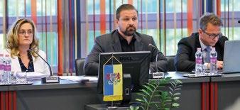 KOLOR 7 III. / 21. ÜLÉSEZTEK A VÁROSATYÁK JAVULT A KÖZBIZTONSÁG Munkaterv szerinti ülést tartott Kazincbarcika Város Önkormányzatának Képviselő-testülete május 29-én.