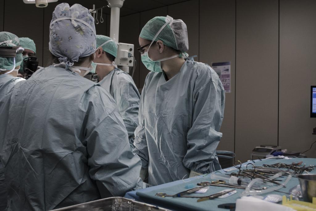 Akcióban az ENER-G CHP Royal Stoke University Hospital Sebészi pontosságú költség- és kibocsátáscsökkentés Súlyos operáció Európa legnagyobb munkáltatójaként, az NHS felelős Anglia teljes CO 2 -