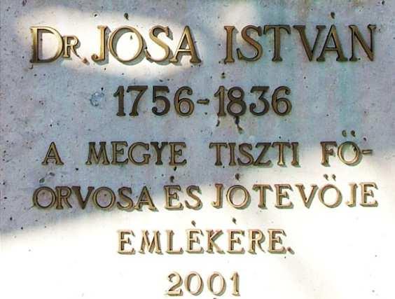 A kézikönyv lényegében a település építészeti örökségének és jelenének tükre.