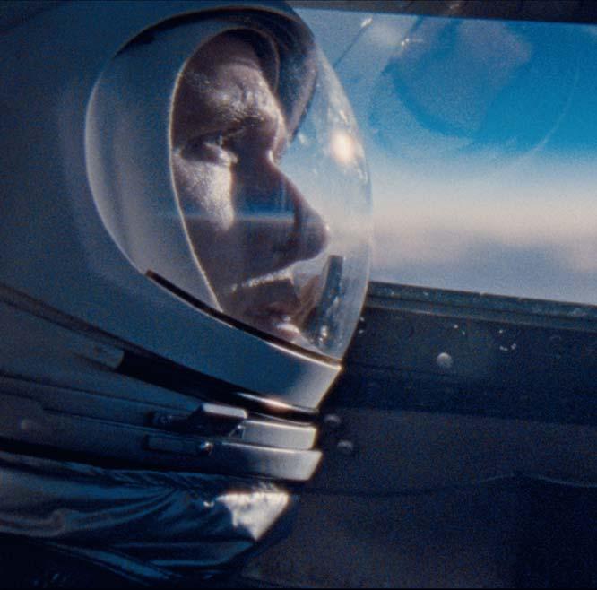 MOZI//COMING SOON 22 23 SZTORI Neil Armstrong volt az első ember, aki egy legendás küldetés során azt a lehetőséget kapta, hogy a Holdra szálljon.