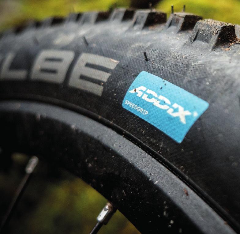 MILESTON MILESTONES 2018 ADDIX Új gumikeverék az összes legendás EVO MTB külsőguminkhoz. Markus Hachmeyernek, a fejlesztés vezetőjének nyilatkozata dióhéjban: Ez egy nagyon nagy dolog.