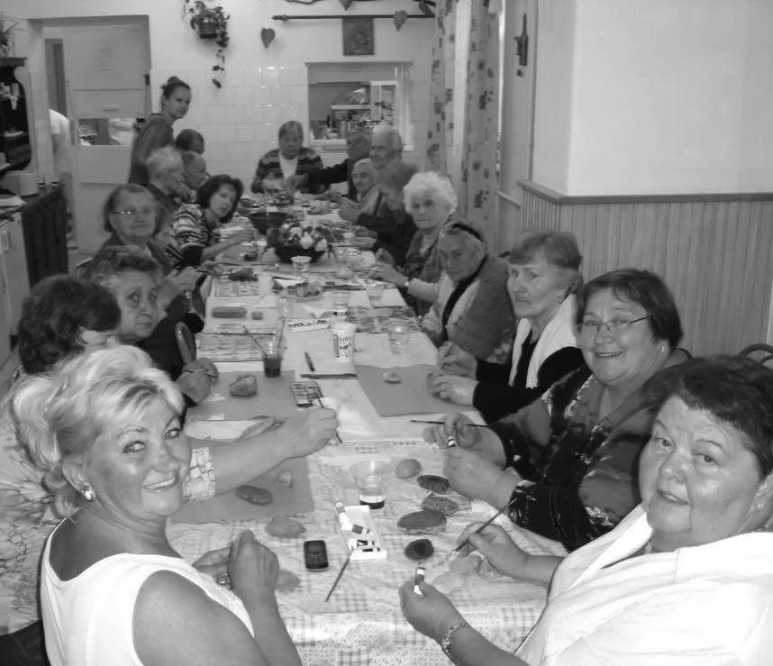 CIVIL Negyedik Grillázs Majális Verseny, Boldog Gertrúd Központ Nyílt nap, Zsámbék Kupa 2013 Tánciskolás Táncverseny Borús, hûvös idôvel indult a nap, mégis sok szülô ellátogatott gyermekével a