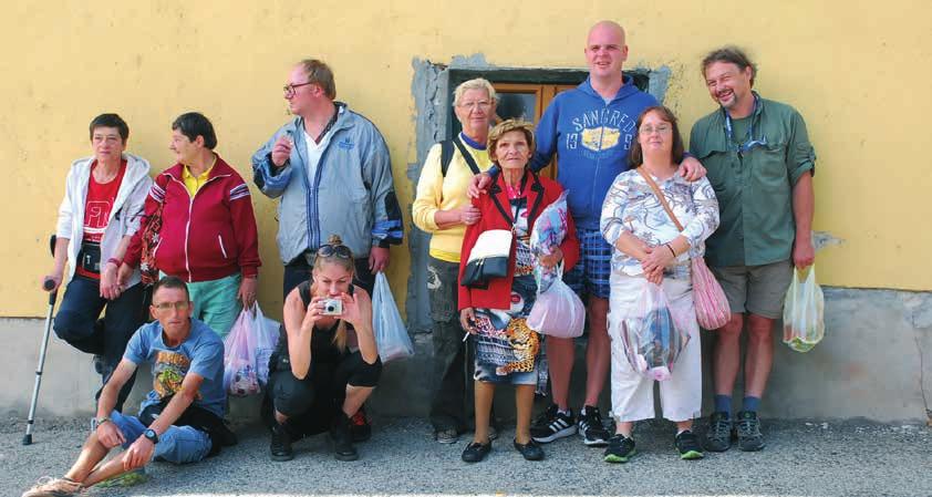 A lappal kapcsolatba kerülő hajléktalan emberek nagyobb része a terjesztésbe kapcsolódik be, zömében anyagi helyzetük jobbítása érdekében.