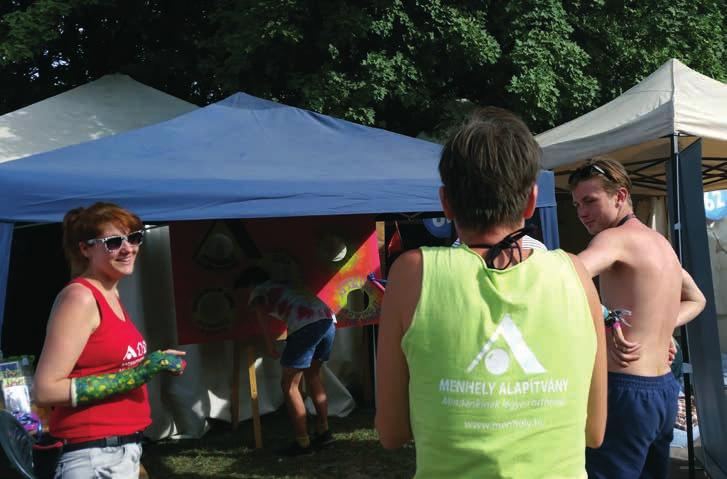 Festést és mázolást, valamint raktárrendezést vállaltak, jobbá téve ezzel mindennapjainkat. Július Újra kitelepültünk a Bánkitó Fesztiválon.