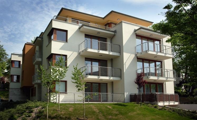 függő évi legfeljebb 108.000-324.