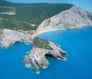 Jóntenger vizét! A napot a festői Nidrivel kezdjük Lefkada szigetén, ahol felszállunk a hajónkra, és elindul a csodálatos nap.