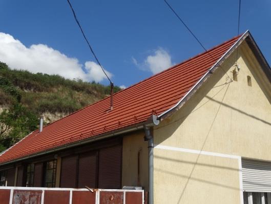 illetve ezek harmonikus kombinálásával.