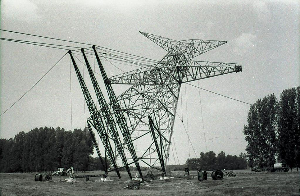 2016. május 5. 108 Technológiai forradalmak: 750 kv, Paks 1978. december 4.