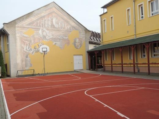 műanyag