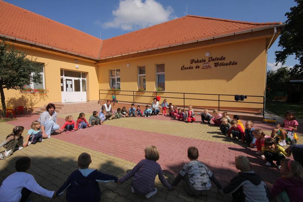 FEKETE ISTVÁN ÓVODA PEDAGÓGIAI PROGRAMJA "Csináljon bármit, ami nyitogatja szemét és eszét, szaporítja tapasztalatait.