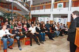 VERSENYEREDMÉNYEK 2007 OSZTV könyvkötő: Fazekas Edit 3. hely (Kovács Sándorné) nyomdaipari gépmester: Toókos Árpád 7. hely (Mayerhoffer Miklós) SZÉTV Vincze Lívia 1.
