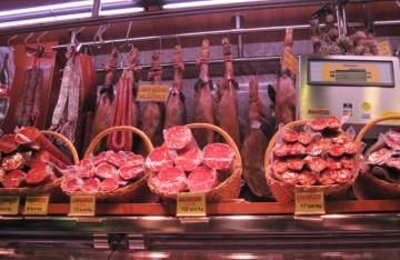 Baromfibolt Húskészítmény árúsító üzletek Fleisch Húsbolt Hétfő:Szünnap Kedd-Péntek:07-16.30 12.30-14.30 Szombat:07-12 Cím:Randevú tér 5.
