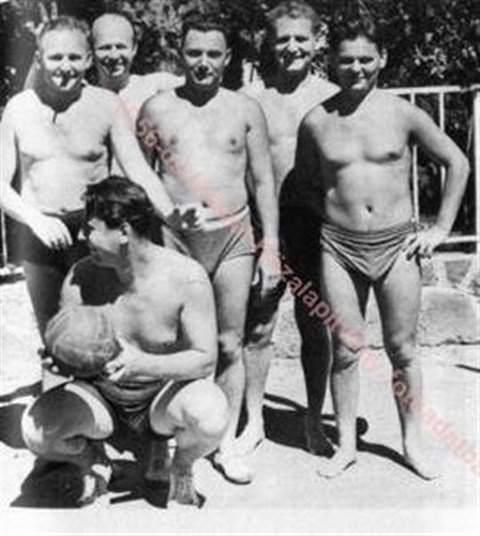 Az általam ellopott nagy összegű pénzeket és értékeket nem tudom felsorolni, mert 1945-től annyi pénz állt rendelkezésemre, amennyit csak akartam. Soha sem tudtam, hogy mennyi pénzem van.