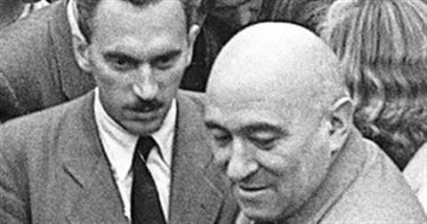 Az ÁVH átveszi az igazságszolgáltatást, mint az osztályharc fegyverét célkeresztben a középparasztság.