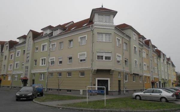 Ami a legfontosabb! A társasházon belüli tulajdoni hányadok meghatározása a társasház belügye, de csakis 100%-os egyetértéssel! Abba senki nem szólhat bele!