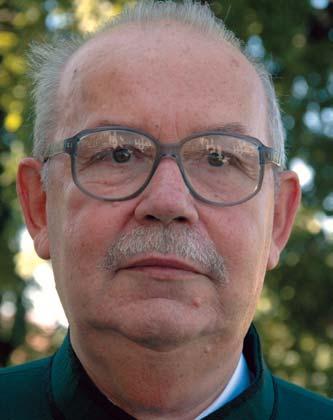 Bedõ Albert emlékérmet kapott BOLLA SÁNDOR erdõmérnök CSERÉP JÁNOS okleveles erdõmérnök DR.