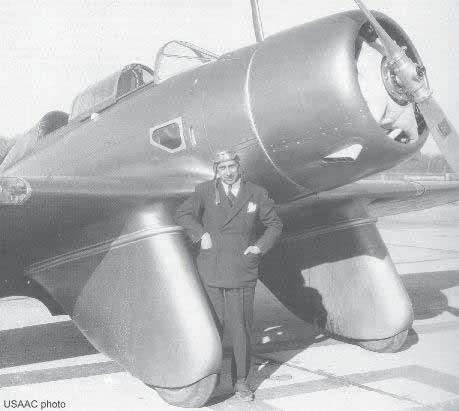 Sir Arthur Bomber Harris 203 koncepciójában szintén a lakosság, a nagyobb városok szerepelnek elsősorban stratégiai célpontként és a politikai célokat a lakosság megfélemlítésével, a harci morál