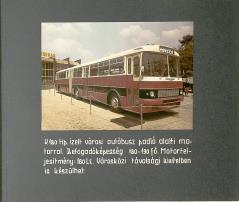 Harántalakú, zsinórral fűzött vászonkötésben. 330 250 mm. Ritka! 10 000 Ft 270. KIRÁLYHEGYI PÁL: Ami sürgős, az ráér Bp., (1972.) Szépirodalmi Könyvkiadó. 372 p, 1 sztl. lev.