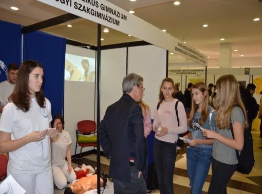 Pályaválasztási kiállítás A pályaválasztás a családok egyik sorsdöntő kérdése, amelyben