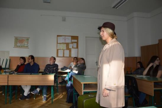 évfolyamosok a kedvenceikről meséltek angolul, illetve németül. A 11-12.