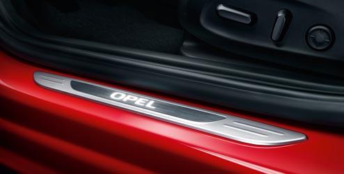 OPC Line rozsdamentes acél pedálborítás - automata váltós gépjárművekhez 13481360 Szabja személyre az Opel Astra belsejét ezzel az elegáns